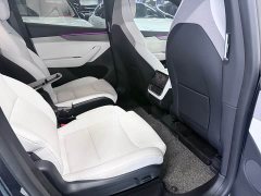 Tesla Model Y L Long Range All-Wheel Drive - photo 8