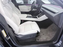 Tesla Model Y L Long Range All-Wheel Drive - photo 9
