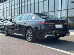 BMW i5 eDrive 35L M Sport Package - ფოტო 14