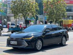 Toyota Camry Hybrid 2.5L XLE Premium - фото 1