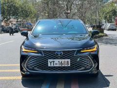Toyota Camry Hybrid 2.5L XLE Premium - фото 2