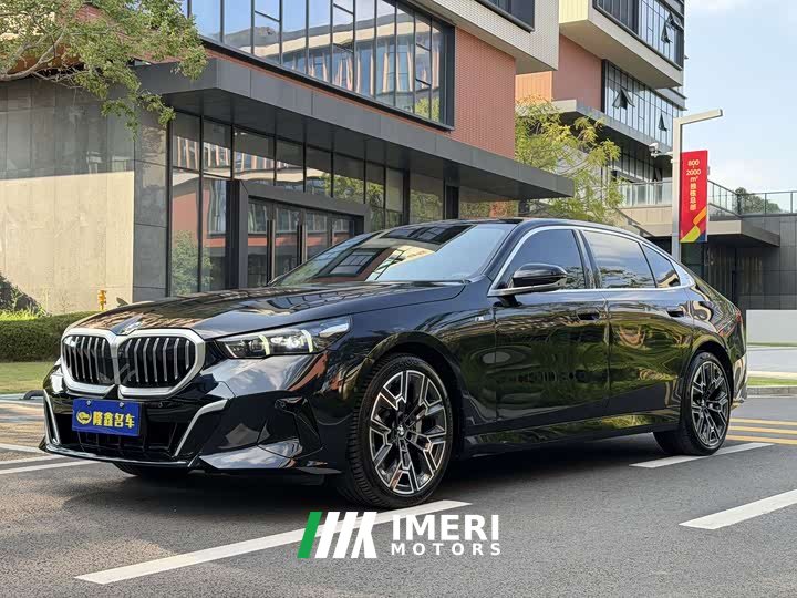 BMW 5 Series 530Li Luxury M Sport Package - car from China