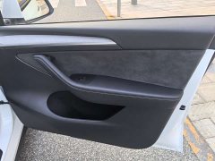 Tesla Model Y Rear-Wheel Drive - ფოტო 10