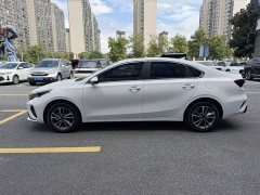 Kia K3 1.5L CVT Luxury Edition - фото 3