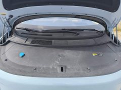 Li Auto i8 Standard Edition - ფოტო 10