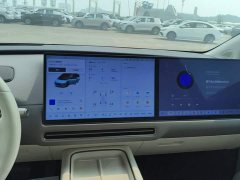 Li Auto i8 Standard Edition - ფოტო 13