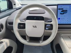 Li Auto i8 Standard Edition - ფოტო 15