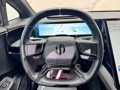 HiPhi X Flagship 6-Seater - фото 13