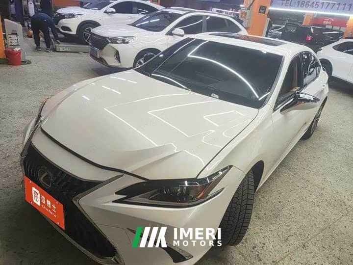 Lexus ES 200 Excellence Edition