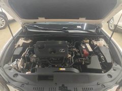 Lexus ES 200 Excellence Edition - ფოტო 9