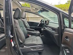 Honda Odyssey 2.0L e:HEV Sharp Prestige Edition - ფოტო 8