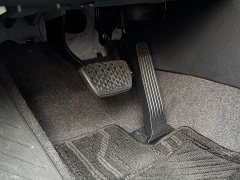 Toyota RAV4 2.0L CVT FWD Urban Edition - photo 17