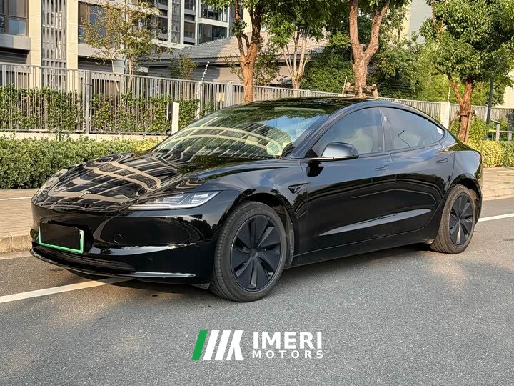 Tesla Model 3 Rear-Wheel Drive