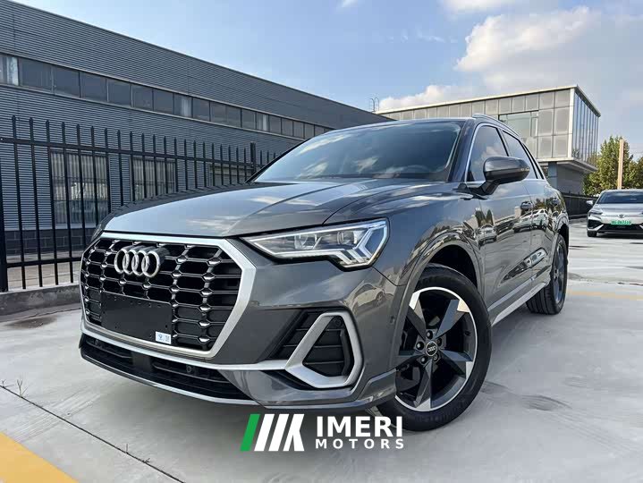Audi Q3 35 TFSI Fashion Dynamic - car from China