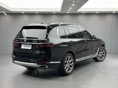 BMW X7 xDrive40i Premier Luxury Package - ფოტო 4