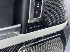 Land Rover Defender 110 P400 Dark Edition - photo 10