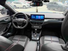 Ford Focus Hatchback EcoBoost 180 Automatic ST Line - ფოტო 4