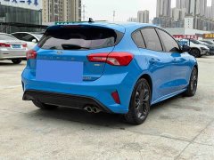 Ford Focus Hatchback EcoBoost 180 Automatic ST Line - ფოტო 7