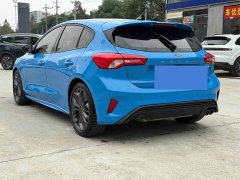 Ford Focus Hatchback EcoBoost 180 Automatic ST Line - ფოტო 9
