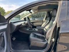 Tesla Model Y Rear-Wheel Drive - ფოტო 8