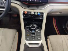BYD Song Plus New Energy DM-i 51KM Premium Edition - фото 16