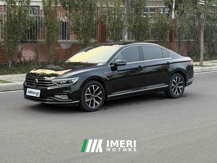 Volkswagen Magotan 330TSI DSG Luxury - ავტომობილი ჩინეთიდან