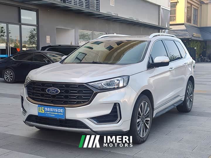 Ford Edge PLUS EcoBoost 245 FWD Premium 7-Seater