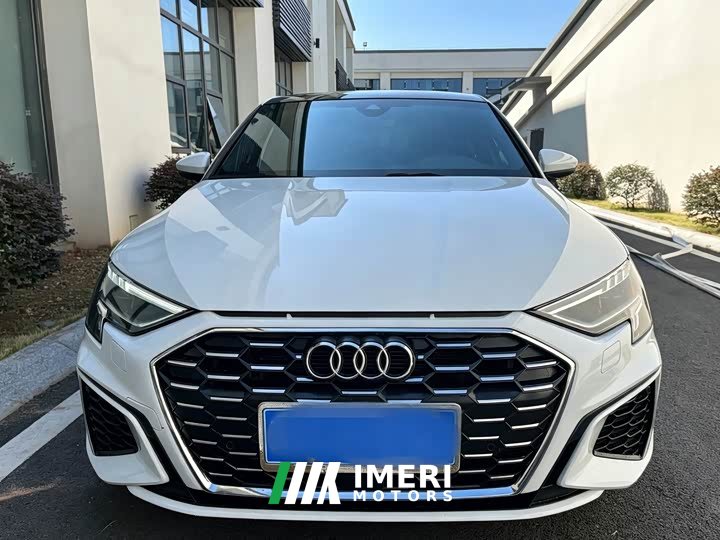 Audi A3 Sportback 35 TFSI Luxury Sport - car from China