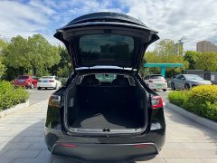 Tesla Model Y Long Range All-Wheel Drive - ფოტო 10