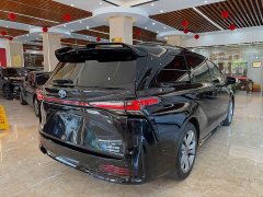 Toyota Sienna 2.5L Hybrid Premium Edition - фото 4