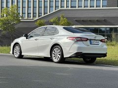 Toyota Camry 2.0G Luxury - ფოტო 5