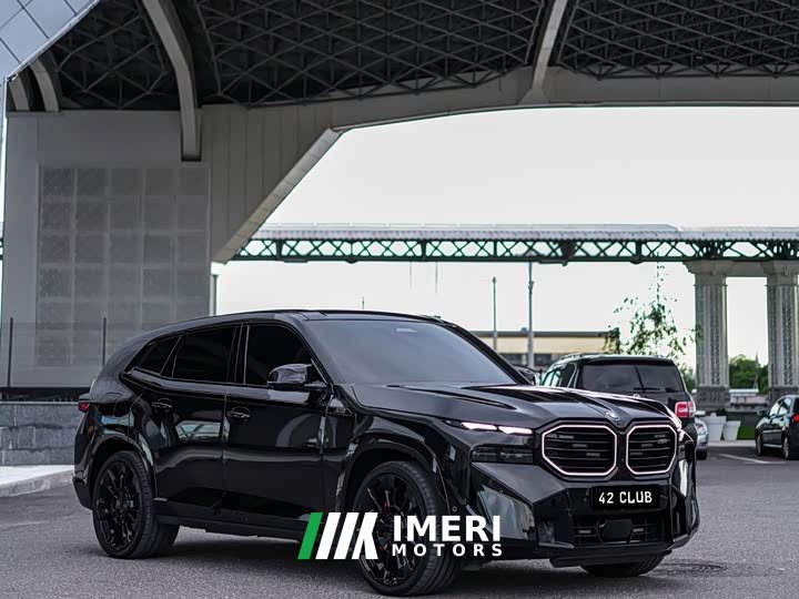 BMW XM Base