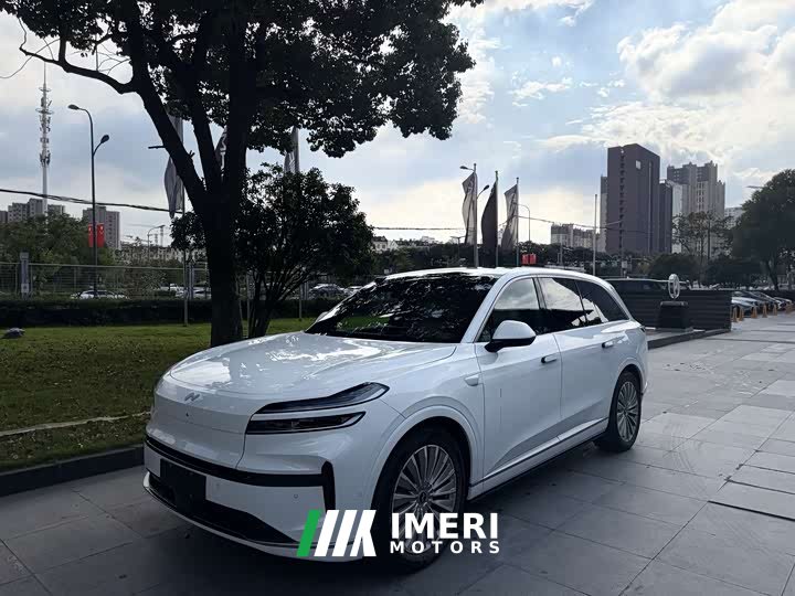 Nio Lerado L90 Ultra Six-Seater