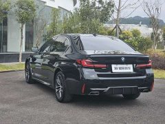 BMW 5 Series Facelift 525Li M Sport Package - ფოტო 10
