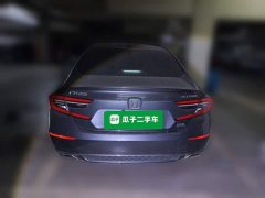 Honda Accord 260TURBO Luxury Edition - фото 3