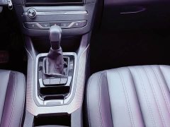 Peugeot 408 360THP 10th Anniversary Edition - ფოტო 17