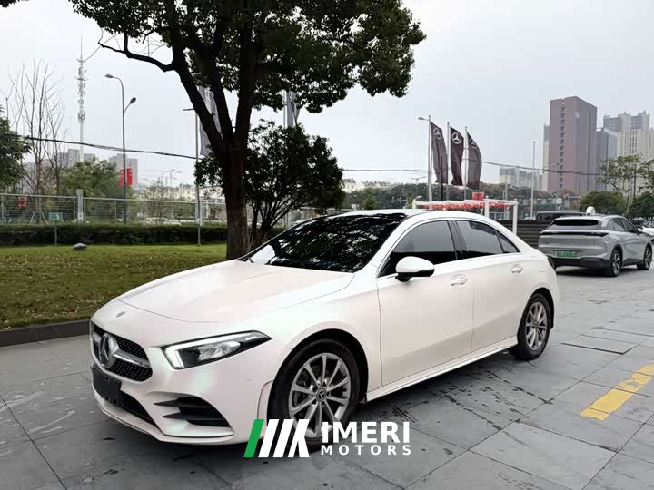 Mercedes-Benz A-Class A 200 L Sport Sedan Fashion Edition