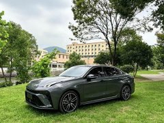 Lynk & Co 03 2.0T Diesel DCT Pro - ფოტო 1