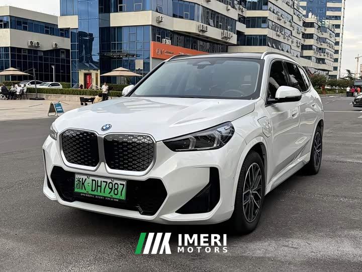 BMW iX1 eDrive25L M Sport Package