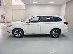 Mitsubishi Outlander 2.0L FWD Comfort 5-Seater - фото 10