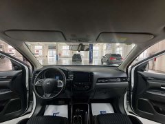 Mitsubishi Outlander 2.0L FWD Comfort 5-Seater - фото 14