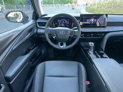 Toyota Camry Hybrid 2.0HG Radiance Edition - фото 10