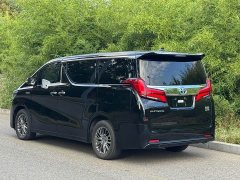 Toyota Alphard Hybrid 2.5L Luxury - ფოტო 15