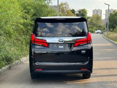 Toyota Alphard Hybrid 2.5L Luxury - ფოტო 16