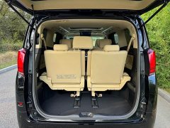 Toyota Alphard Hybrid 2.5L Luxury - ფოტო 8