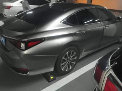 Lexus ES 200 Premium Edition - ფოტო 3