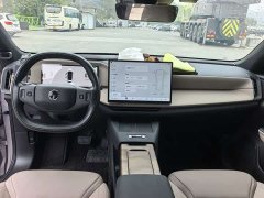 Volvo XC70 Plug-in Hybrid AWD Extended Range Core - ფოტო 5
