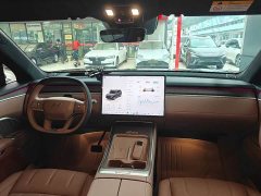 Nio Lerado L90 Max Six-Seater - ფოტო 9