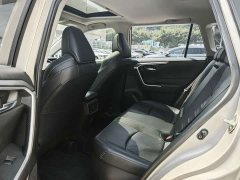 Toyota Venza Hybrid 2.5L E-CVT FWD Luxury - photo 10