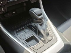 Toyota Venza Hybrid 2.5L E-CVT FWD Luxury - photo 17